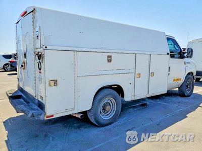 Trzecie zdjęcie samochodu z tyłu: 2010 FORD ECONOLINE E350 SUPER DUTY CUTAWAY VAN VIN:1FDSE3FL1ADA08871 - miniatura