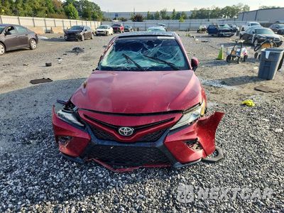 Piąte zdjęcie samochodu w środku: 2018 TOYOTA CAMRY XSE VIN:4T1B61HK9JU640569 - miniatura