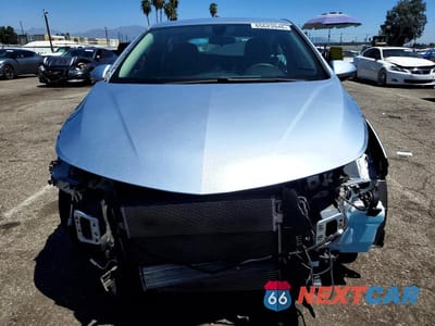 Piąte zdjęcie samochodu w środku: 2018 CHEVROLET CRUZE LT VIN:1G1BE5SM1J7120933 - miniatura