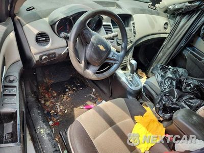 Zdjęcie 8 z 13 samochodu: 2013 CHEVROLET CRUZE LS VIN:1G1PA5SH0D7285400 - miniatura