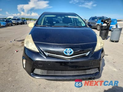 Piąte zdjęcie samochodu w środku: 2014 TOYOTA PRIUS V TWO VIN:JTDZN3EU1E3319970 - miniatura