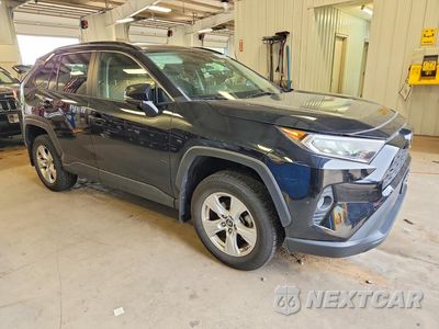 Czwarte zdjęcie samochodu z boku: 2019 TOYOTA RAV4 XLE VIN:2T3P1RFV0KW066792 - miniatura