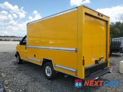 Drugie zdjęcie samochodu z przodu: 2022 GMC SAVANA BOX TRUCK VIN:1GD07RFP9N1162825 - miniatura