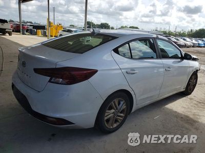 Trzecie zdjęcie samochodu z tyłu: 2019 HYUNDAI ELANTRA SEL VIN:5NPD84LF5KH459368 - miniatura