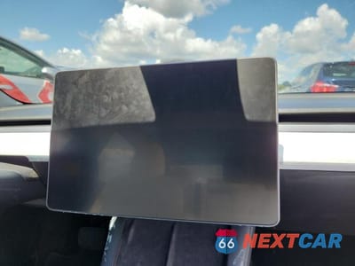 Zdjęcie 9 z 13 samochodu: 2022 TESLA MODEL 3 VIN:5YJ3E1EB7NF101608 - miniatura