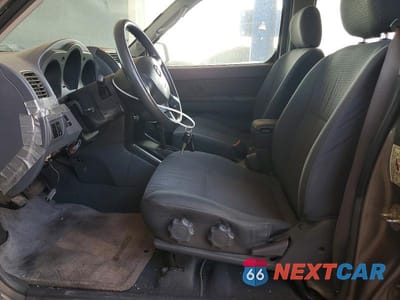 Zdjęcie 7 z 12 samochodu: 2004 NISSAN XTERRA XE VIN:5N1ED28T44C674821 - miniatura