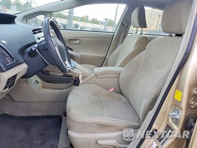Zdjęcie 7 z 12 samochodu: 2010 TOYOTA PRIUS III VIN:JTDKN3DU3A0151926 - miniatura