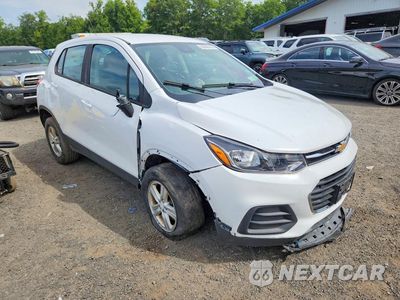 Czwarte zdjęcie samochodu z boku: 2020 CHEVROLET TRAX LS VIN:3GNCJNSB9LL148944 - miniatura