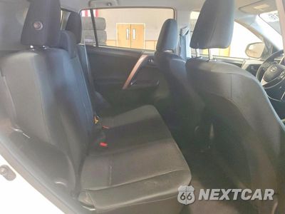 Zdjęcie 11 z 13 samochodu: 2018 TOYOTA RAV4 LE VIN:JTMBFREV9JJ259629 - miniatura