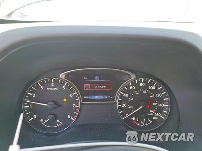 Zdjęcie 9 z 13 samochodu: 2019 NISSAN PATHFINDER SV VIN:5N1DR2MN9KC588521 - miniatura