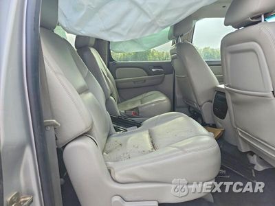 Zdjęcie 11 z 13 samochodu: 2011 CHEVROLET SUBURBAN C1500 LTZ VIN:1GNSCKE08BR173050 - miniatura
