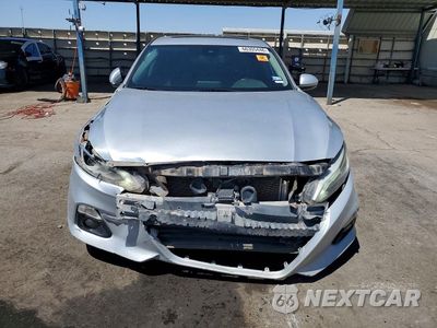 Piąte zdjęcie samochodu w środku: 2020 NISSAN ALTIMA SL VIN:1N4BL4EV1LC242705 - miniatura