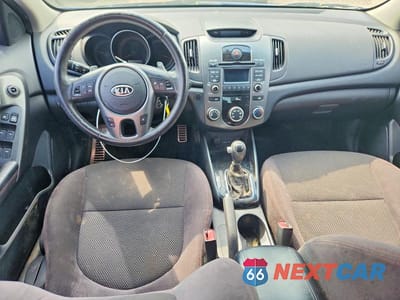 Zdjęcie 8 z 12 samochodu: 2011 KIA FORTE5 SX VIN:KNAFW5A38B5372946 - miniatura
