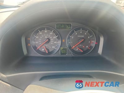 Zdjęcie 9 z 12 samochodu: 2010 VOLVO C70 T5 VIN:YV1672MC7AJ090923 - miniatura
