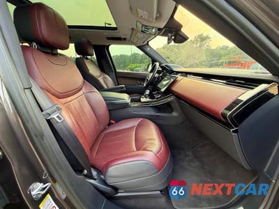 Piąte zdjęcie samochodu w środku: 2023 LAND ROVER RANGE ROVER SPORT DYNAMIC SE VIN:SAL1L9FUXPA154724 - miniatura
