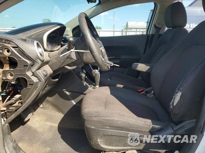 Zdjęcie 7 z 13 samochodu: 2019 CHEVROLET SONIC LT VIN:1G1JD6SB9K4138425 - miniatura