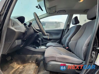 Zdjęcie 7 z 12 samochodu: 2010 HONDA FIT VIN:JHMGE8H22AS000137 - miniatura