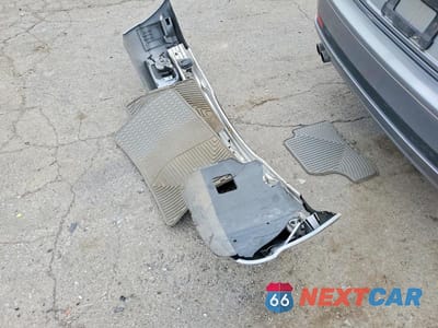 Zdjęcie 12 z 13 samochodu: 2004 BMW 330 CI VIN:WBABW53424PL40019 - miniatura