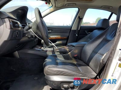 Zdjęcie 7 z 12 samochodu: 2006 BMW 325 I VIN:WBAVB13526PT17188 - miniatura