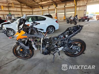 Trzecie zdjęcie samochodu z tyłu: 2019 KAWASAKI EX650 F VIN:JKAEXEK13KDA35855 - miniatura