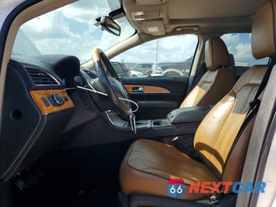 Zdjęcie 7 z 14 samochodu: 2011 LINCOLN MKX VIN:2LMDJ6JK1BBJ33143 - miniatura