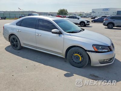 Czwarte zdjęcie samochodu z boku: 2015 VOLKSWAGEN PASSAT SE VIN:1VWBV7A3XFC117679 - miniatura
