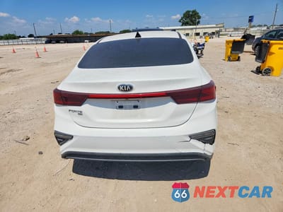 Zdjęcie 6 z 12 samochodu: 2019 KIA FORTE FE VIN:3KPF24AD1KE009801 - miniatura