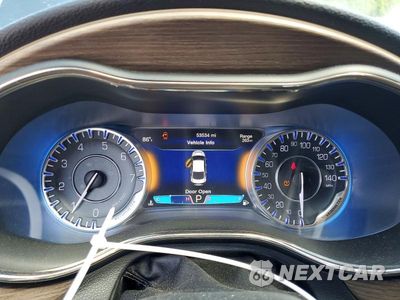Zdjęcie 9 z 12 samochodu: 2015 CHRYSLER 200 C VIN:1C3CCCEG3FN542866 - miniatura