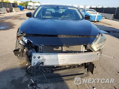Piąte zdjęcie samochodu w środku: 2016 NISSAN MAXIMA PLATINUM VIN:1N4AA6AP7GC903132 - miniatura