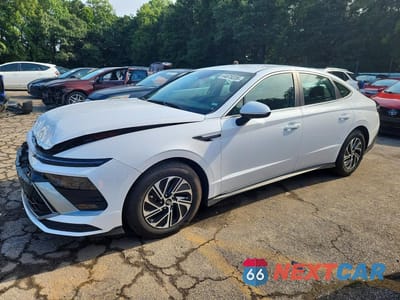 2026 HYUNDAI SONATA HYBRID BLUE KMHL24JJXTA156241 - główne zdjęcie licytacji z USA - miniatura