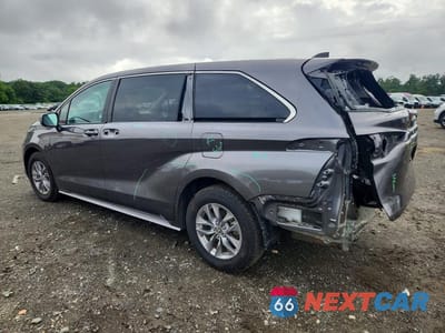 Drugie zdjęcie samochodu z przodu: 2024 TOYOTA SIENNA LE VIN:5TDKRKECXRS205350 - miniatura