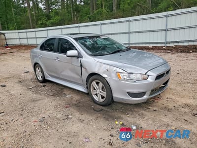 Czwarte zdjęcie samochodu z boku: 2013 MITSUBISHI LANCER SE VIN:JA32V2FW8DU017983 - miniatura