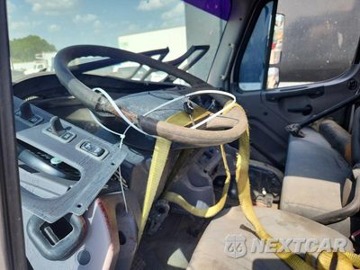 Zdjęcie 9 z 13 samochodu: 2015 FREIGHTLINER M2 106 MED VIN:1FUBCXCY7FHGJ9940 - miniatura