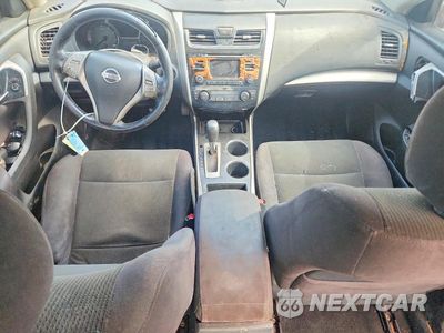 Zdjęcie 8 z 12 samochodu: 2013 NISSAN ALTIMA 2.5 VIN:1N4AL3AP3DC102573 - miniatura
