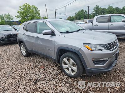 Czwarte zdjęcie samochodu z boku: 2020 JEEP COMPASS LATITUDE VIN:3C4NJDBB0LT145314 - miniatura