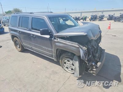 Czwarte zdjęcie samochodu z boku: 2017 JEEP PATRIOT SPORT VIN:1C4NJPBA3HD211747 - miniatura