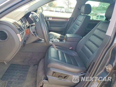 Zdjęcie 7 z 13 samochodu: 2004 VOLKSWAGEN TOUAREG 4.2 VIN:WVGCM77LX4D077284 - miniatura