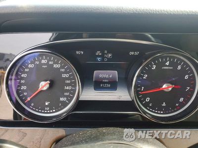 Zdjęcie 9 z 13 samochodu: 2018 MERCEDES-BENZ E 300 VIN:WDDZF4JB0JA435132 - miniatura
