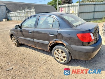 Drugie zdjęcie samochodu z przodu: 2007 KIA RIO BASE VIN:KNADE123276209387 - miniatura