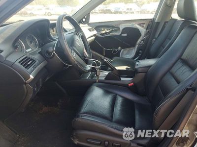 Zdjęcie 7 z 13 samochodu: 2012 HONDA ACCORD SE VIN:1HGCP2F60CA018062 - miniatura