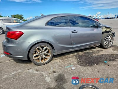 Trzecie zdjęcie samochodu z tyłu: 2015 KIA FORTE KOUP SX VIN:KNAFZ6A33F5370895 - miniatura