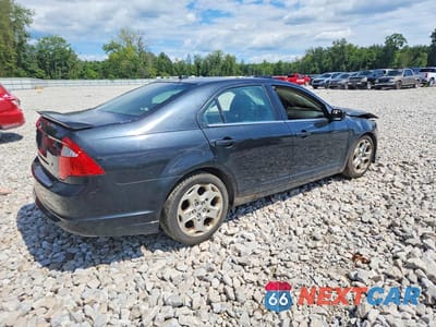 Trzecie zdjęcie samochodu z tyłu: 2011 FORD FUSION SE VIN:3FAHP0HA7BR208817 - miniatura