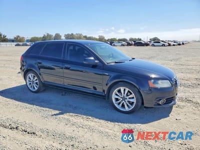 Czwarte zdjęcie samochodu z boku: 2012 AUDI A3 PREMIUM VIN:WAUBJAFM7CA005357 - miniatura