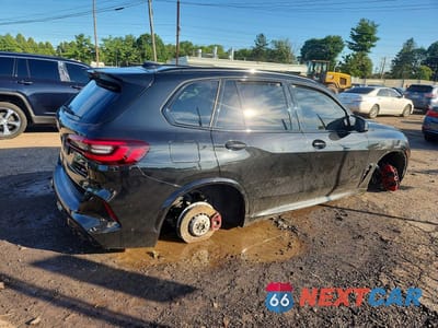 Trzecie zdjęcie samochodu z tyłu: 2023 BMW X5 M VIN:5YMJU0C08P9R25482 - miniatura
