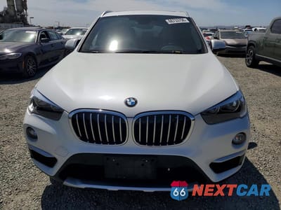 Piąte zdjęcie samochodu w środku: 2018 BMW X1 SDRIVE28I VIN:WBXHU7C39J5H44602 - miniatura
