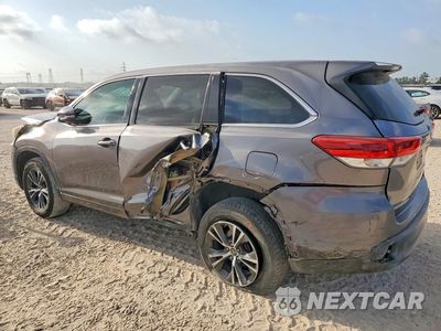 Drugie zdjęcie samochodu z przodu: 2018 TOYOTA HIGHLANDER LE VIN:5TDZZRFH8JS245917 - miniatura