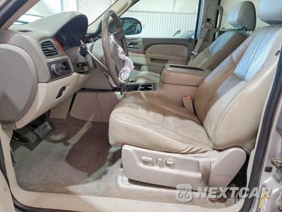 Zdjęcie 7 z 13 samochodu: 2011 GMC YUKON SLT VIN:1GKS1CE08BR120762 - miniatura