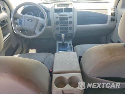 Zdjęcie 8 z 13 samochodu: 2008 FORD ESCAPE HEV VIN:1FMCU49HX8KA43208 - miniatura