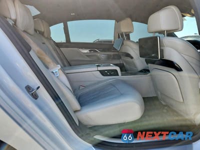 Zdjęcie 10 z 12 samochodu: 2017 BMW 750 I VIN:WBA7F0C50HGM20944 - miniatura