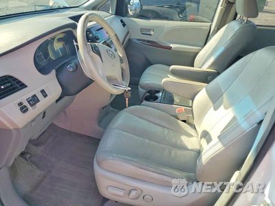 Zdjęcie 7 z 13 samochodu: 2013 TOYOTA SIENNA XLE 8-PASSENGER VIN:5TDYK3DC4DS387917 - miniatura
